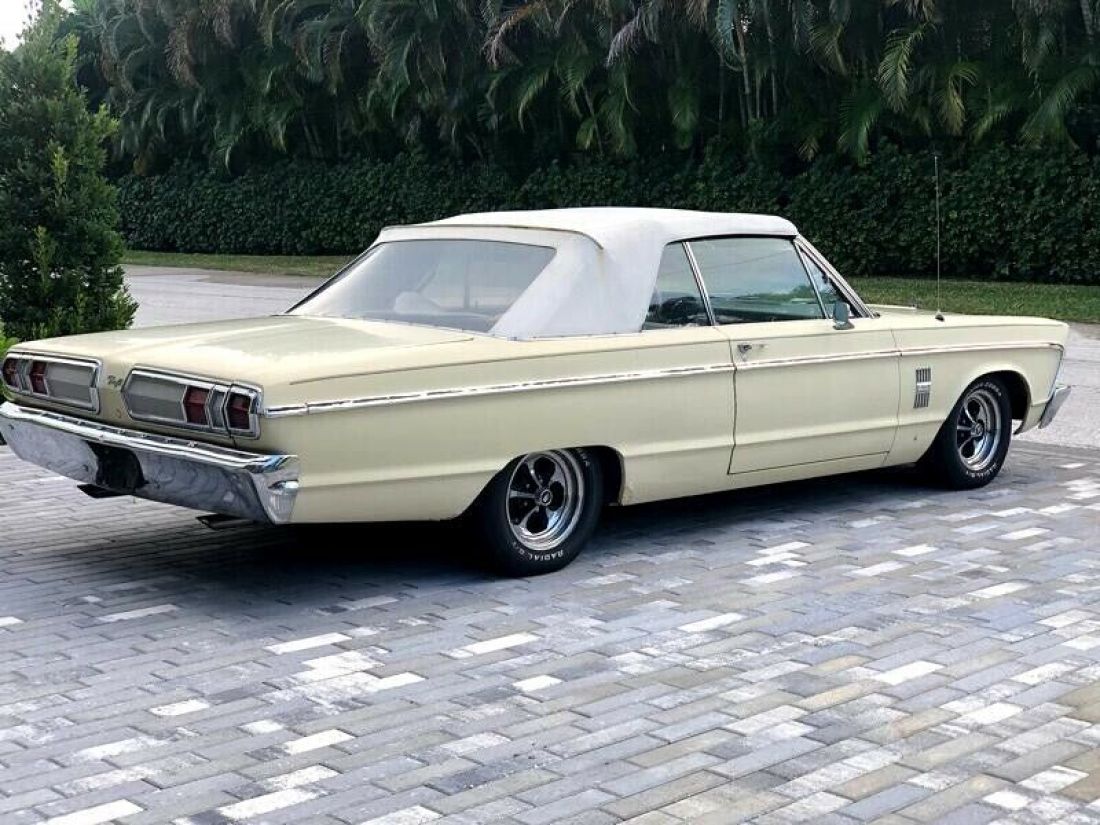 1966 Plymouth Fury III - photo 4