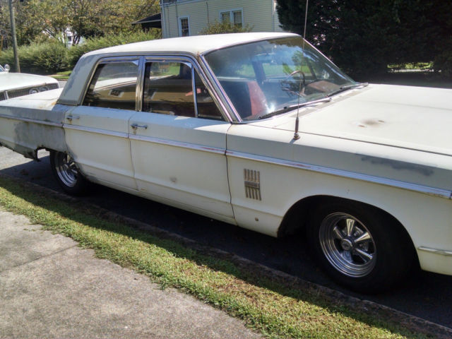 1966 Plymouth Fury White/Red - photo 4