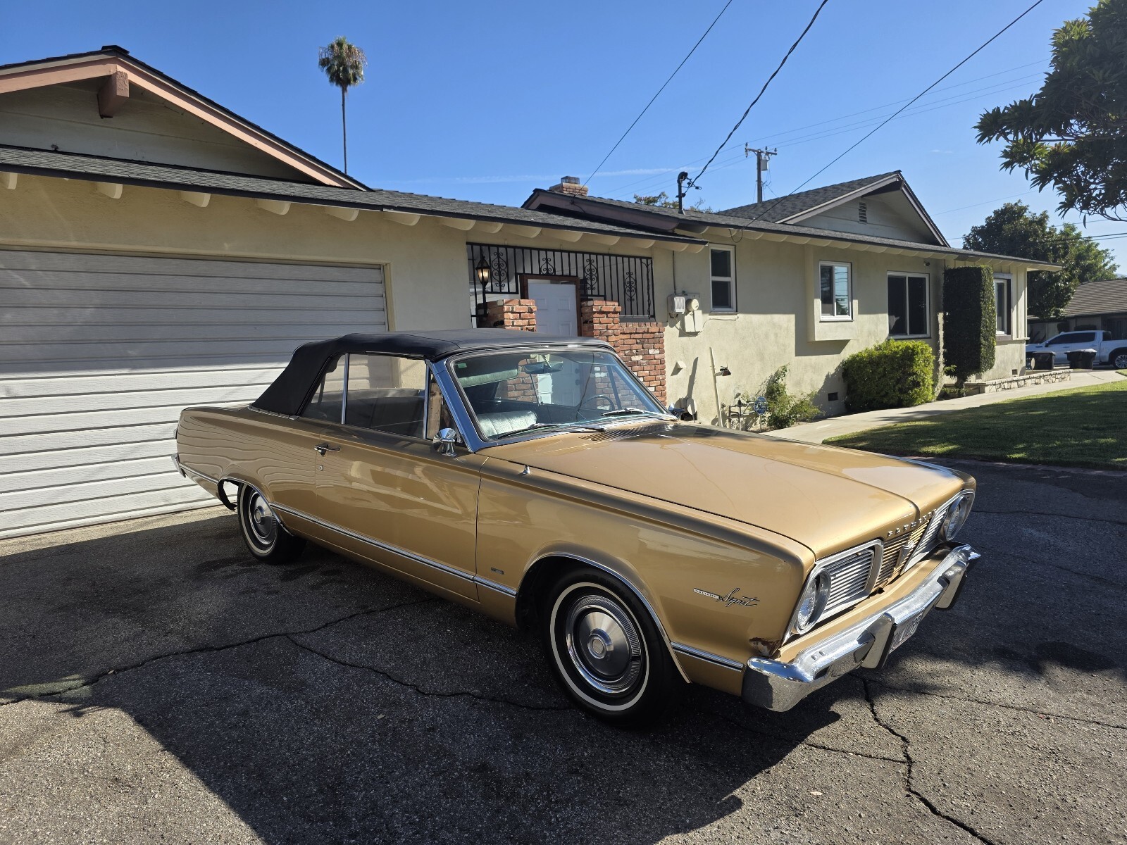 1966 Plymouth Valiant - photo 2