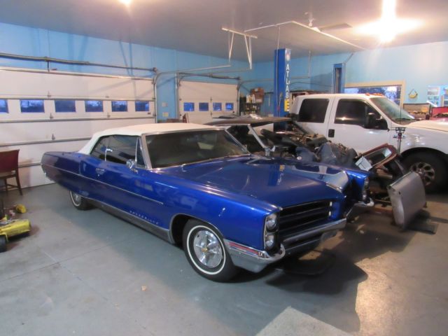 1966 Pontiac Bonneville convertible - photo 2