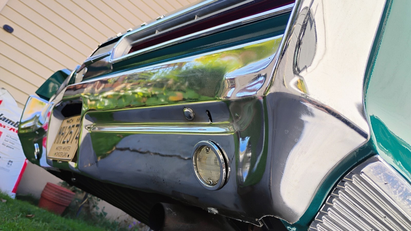 1966 Pontiac Bonneville original Marina turquoise leather / vinyl interior - photo 10