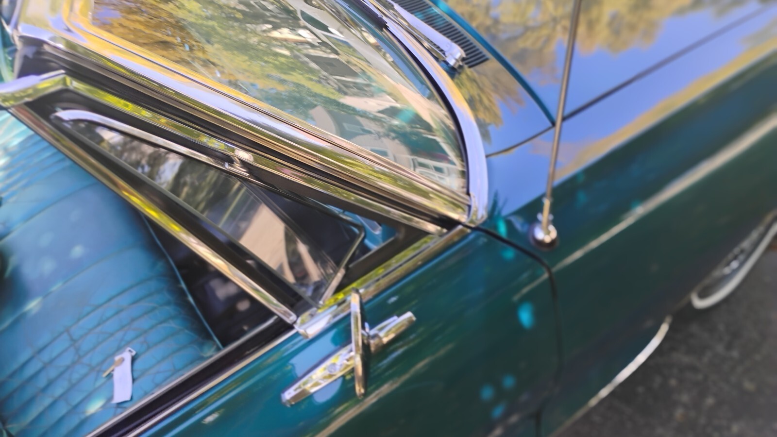1966 Pontiac Bonneville original Marina turquoise leather / vinyl interior - photo 6