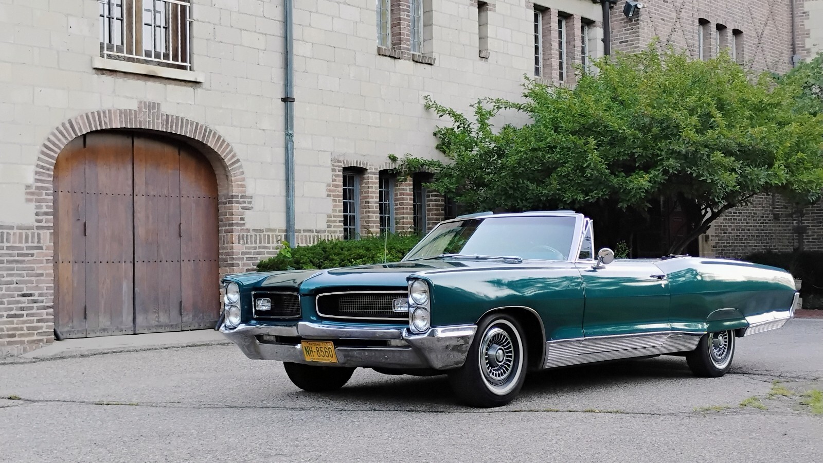 1966 Pontiac Bonneville original Marina turquoise leather / vinyl interior - photo 8