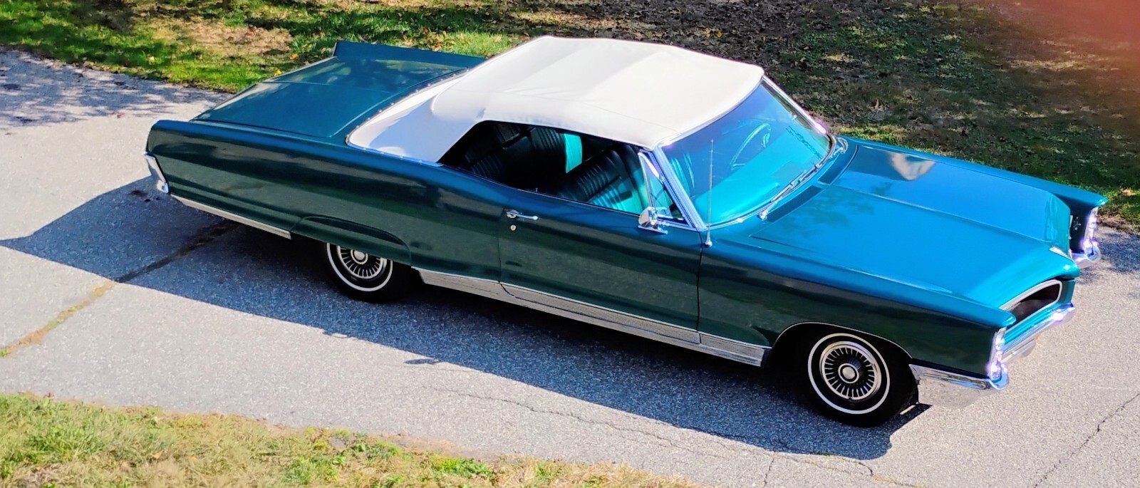 1966 Pontiac Bonneville original Marina turquoise leather / vinyl interior - photo 9