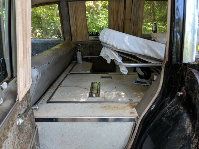 1966 Pontiac Bonneville Hearse/Ambulance - photo 12