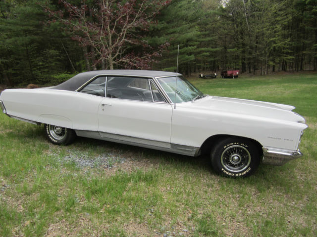 1966 Pontiac Grand Prix - photo 2