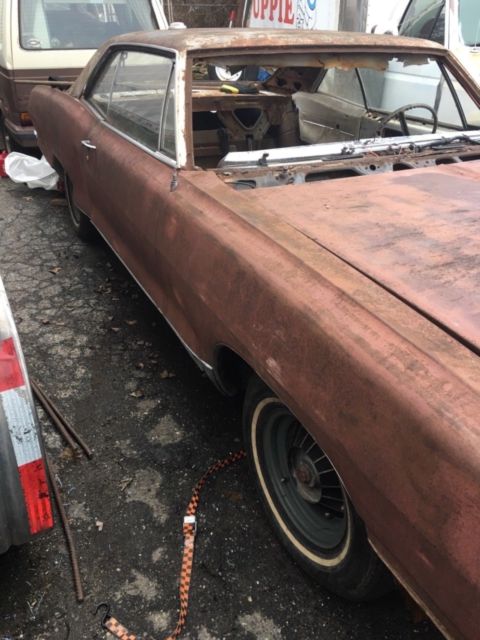 1966 Pontiac Grand Prix - photo 2