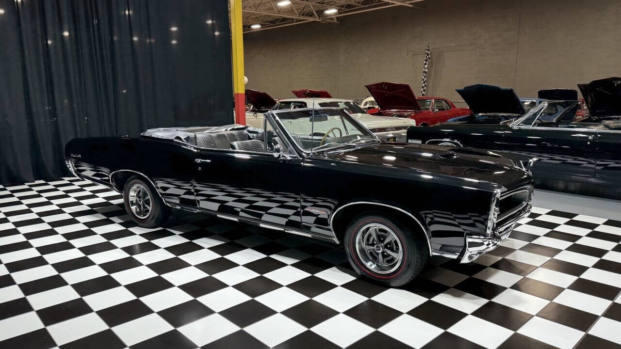 1966 Pontiac GTO 389cid 3x2bbl TRI POWER CONVERTIBLE AUTO REDLINES - photo 12
