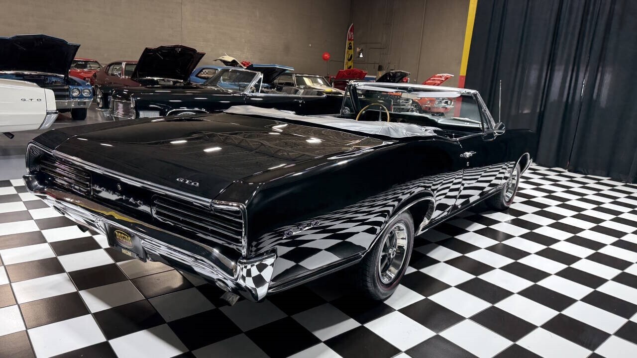 1966 Pontiac GTO 389cid 3x2bbl TRI POWER CONVERTIBLE AUTO REDLINES - photo 13