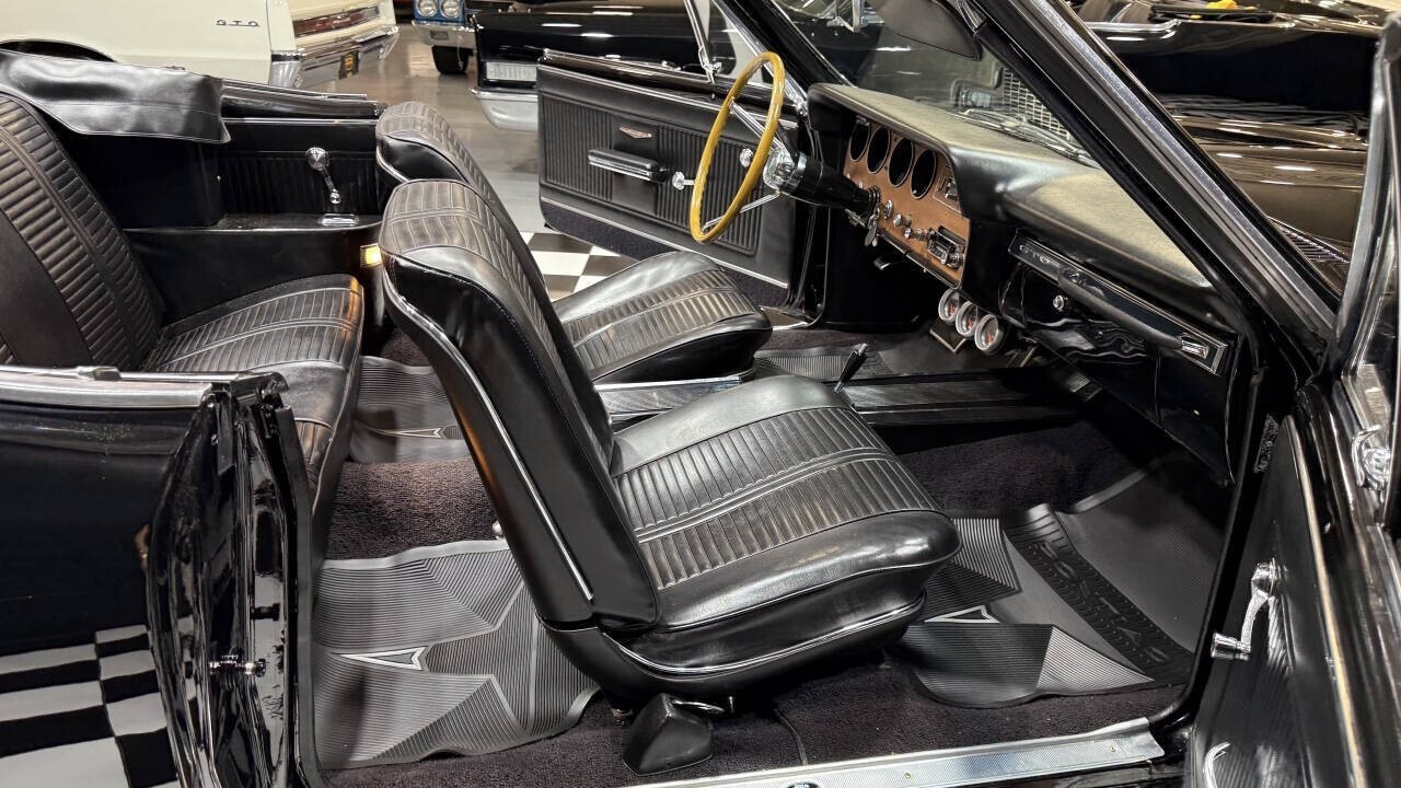 1966 Pontiac GTO 389cid 3x2bbl TRI POWER CONVERTIBLE AUTO REDLINES - photo 4