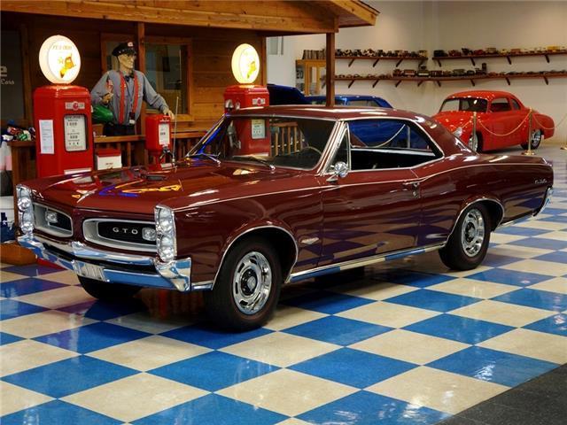 1966 Pontiac GTO Period Correct 389 cui / 4 speed manual - photo 3