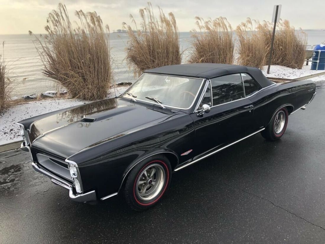 1966 PONTIAC GTO CONVERTIBLE BLACK 389 TRI-POWER 4/SP REPLICA 1966 Pontiac GTO