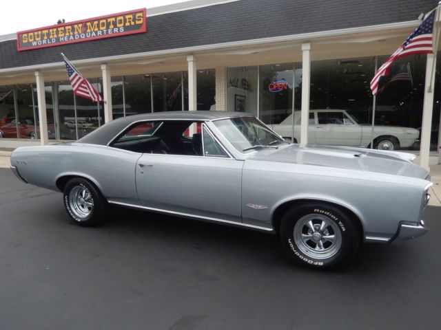 1966 Pontiac GTO factory Platinum Booth-Arons 400 PHS Documented 1966 Pontiac GTO Buckets