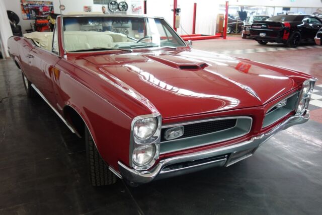 1966 Pontiac GTO -CONVERTIBLE-389 TRI POWER- REAL 242 VIN -5 SPEED - photo 12