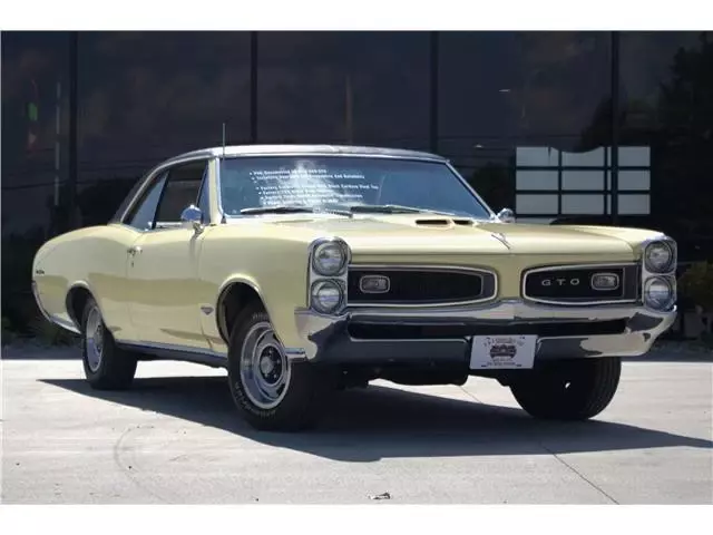 1966 Pontiac GTO Hardtop 389 CI V-8, PHS Documentation 1966 Pontiac GTO