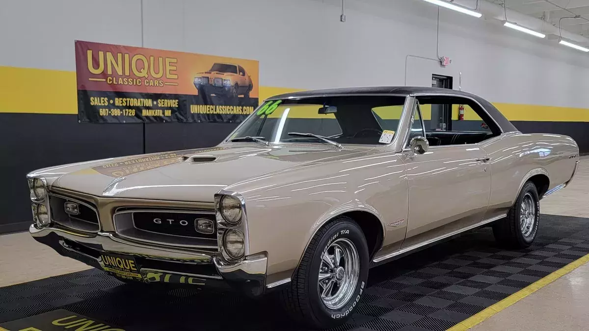 1966 Pontiac GTO Hardtop 389 Tri-Power 1966 Pontiac GTO 2dr Hardtop
