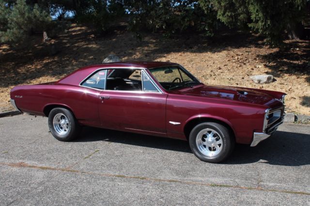 1966 Pontiac GTO Hardtop Coupe 1966 Pontiac GTO