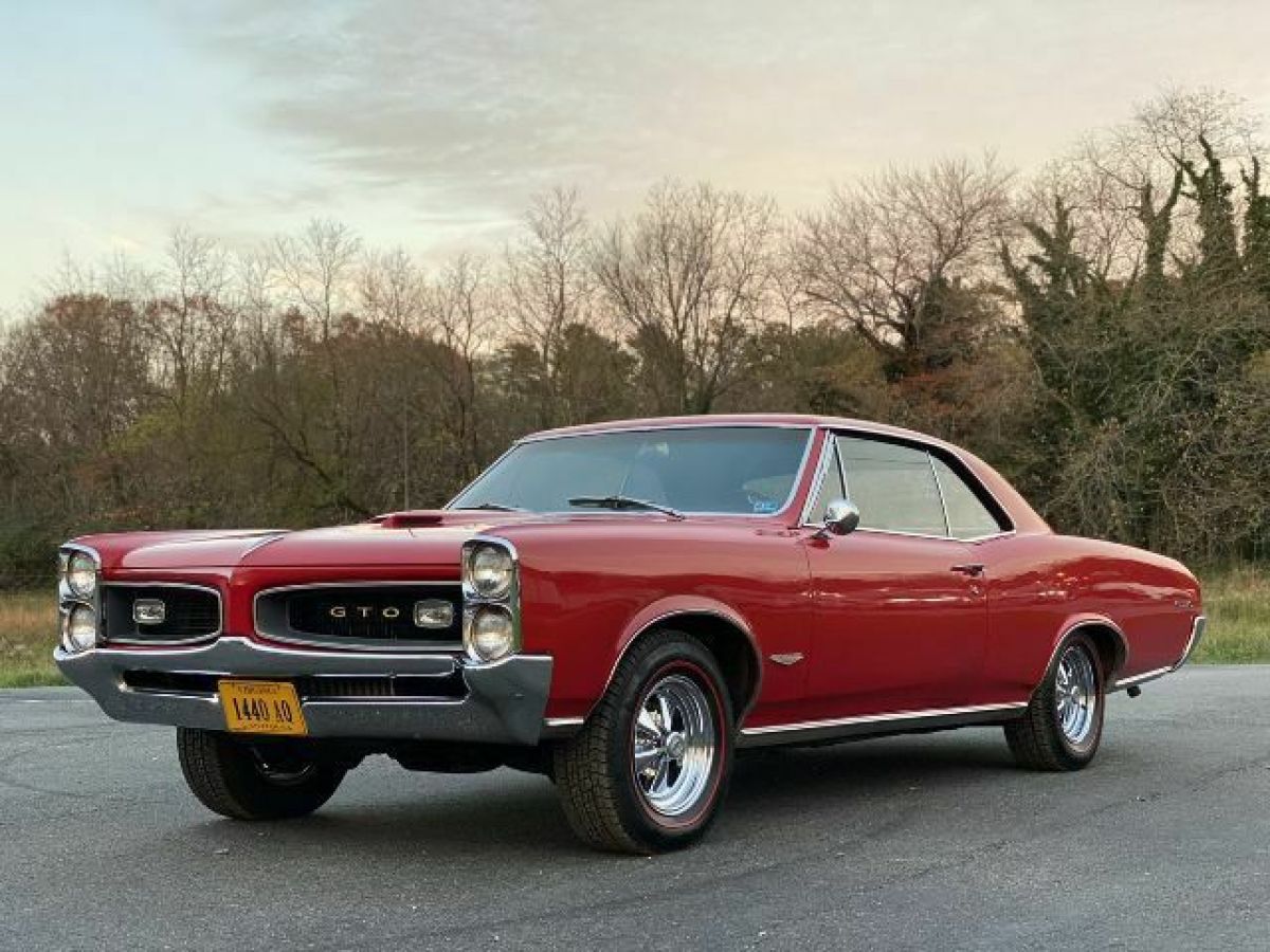 1966 Pontiac GTO Tri Power Hurst 4 Speed Restored!! Nice!! 1966 Pontiac GTO