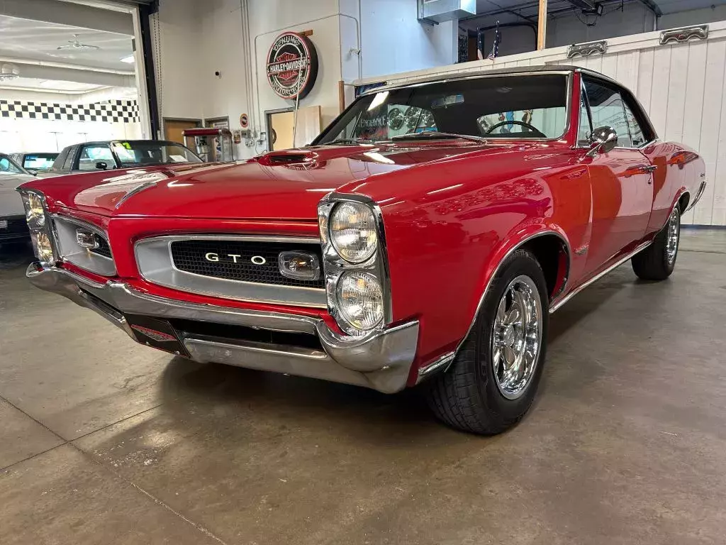 1966 PONTIAC GTO