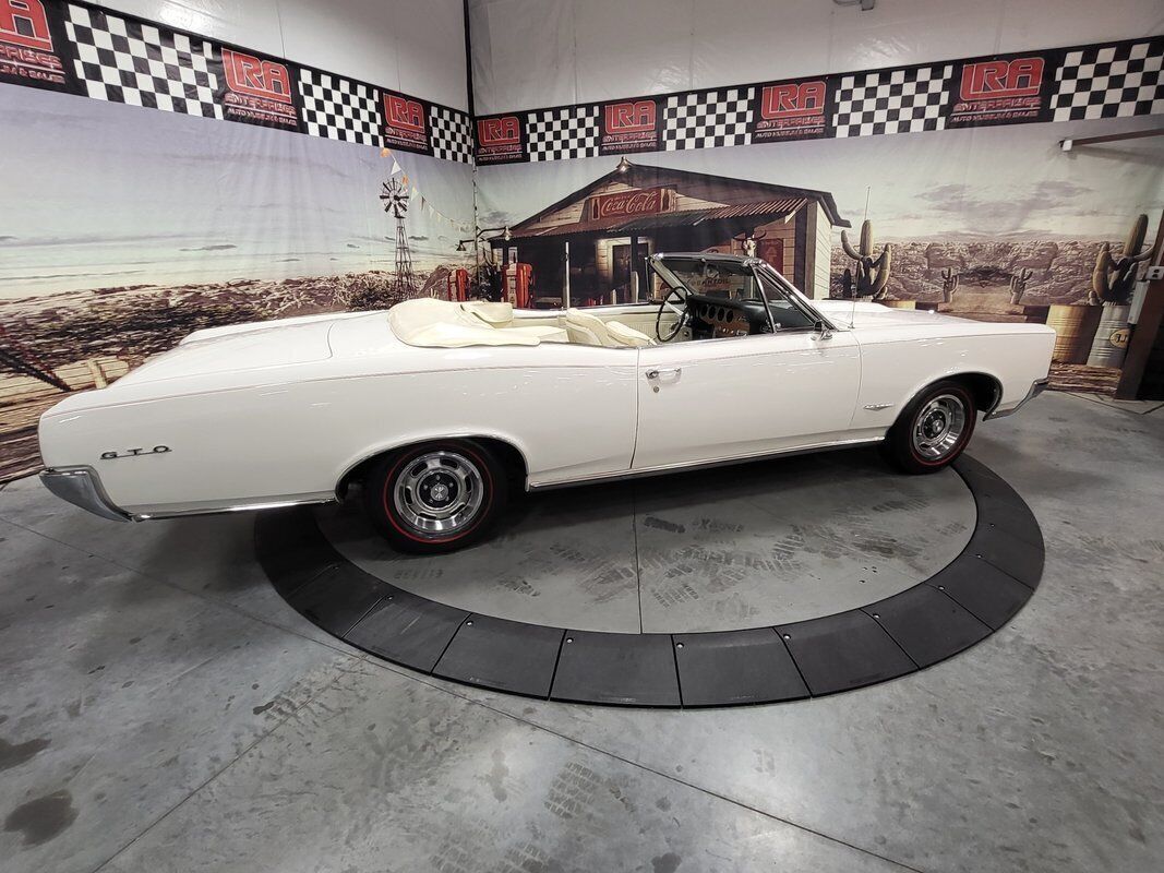 1966 Pontiac GTO 1 of 1 4 Speed White on White - photo 2