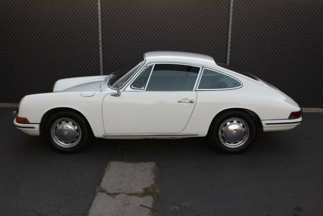 1966 Porsche 912 PORSCHE 912 EARLY 3 GAUGE CAR, 4 SCREW HORN GRILL - photo 3