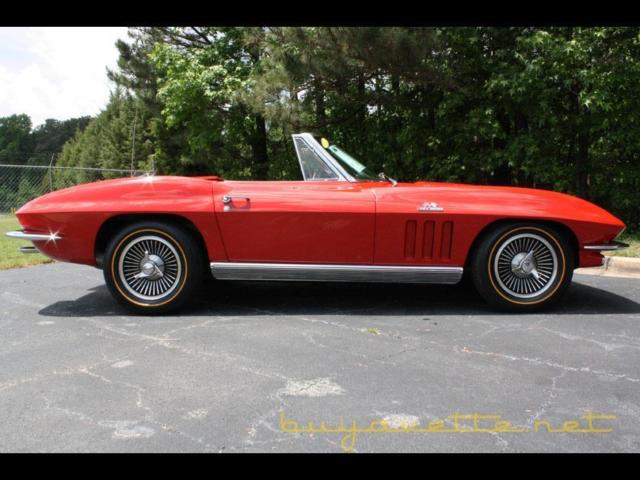 1966 Chevrolet Corvette Convertible - photo 12