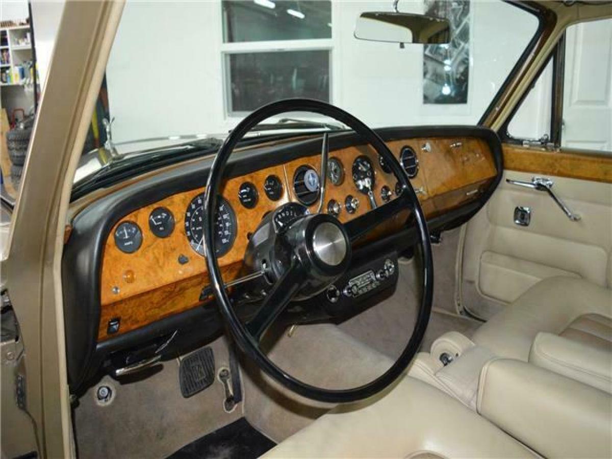 1966 Rolls-Royce Silver Shadow Fantastic car, in perfect shape, must see! - photo 10