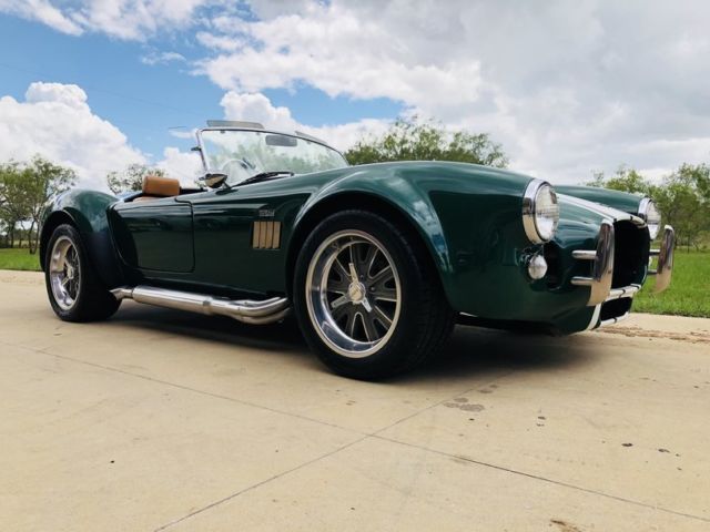 1966 Shelby Classic Roadster LTD 302 dual 4's 5 spd -- - photo 3