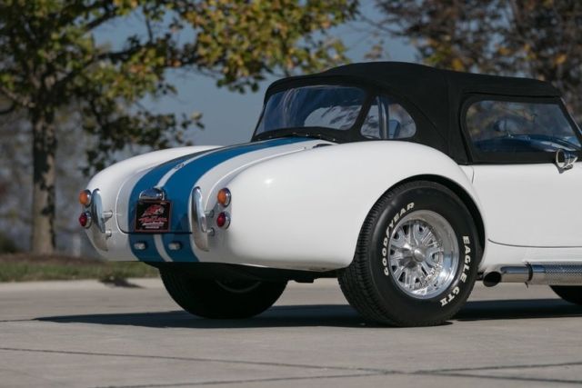 1966 Shelby Cobra Free Shipping Until December 1 - photo 9
