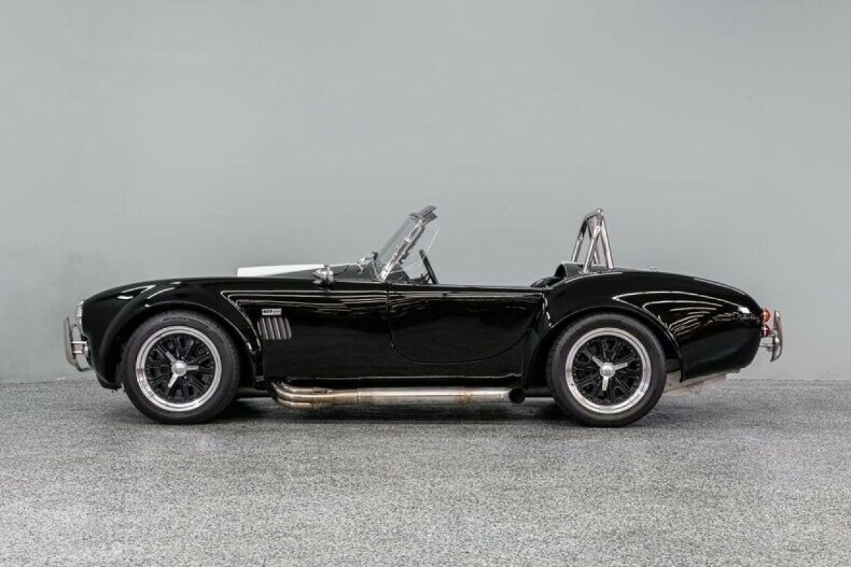 1966 Shelby Cobra Replica - photo 3