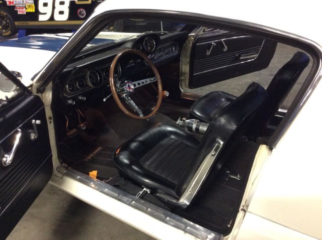 1966 Shelby Mustang GT 350 - photo 5
