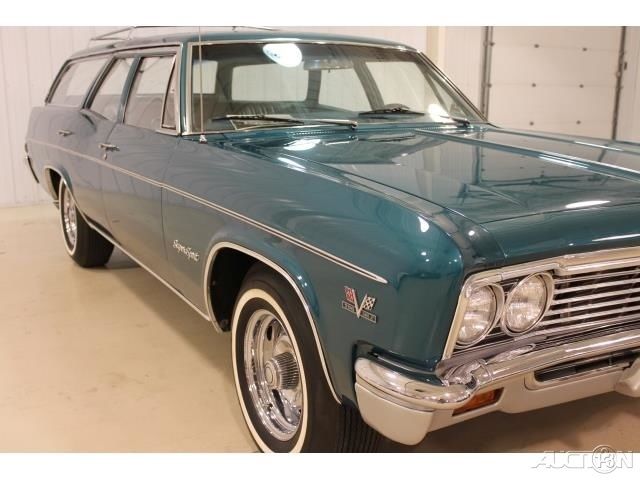 1966 Chevrolet Impala SS Wagon - photo 3