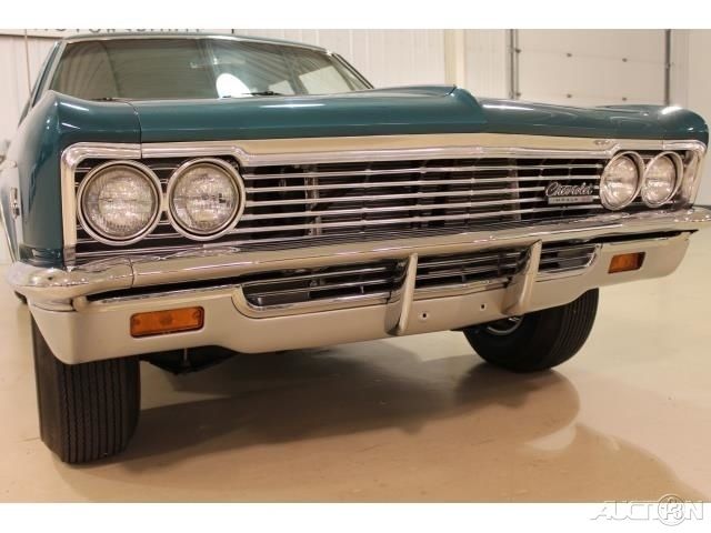 1966 Chevrolet Impala SS Wagon - photo 6