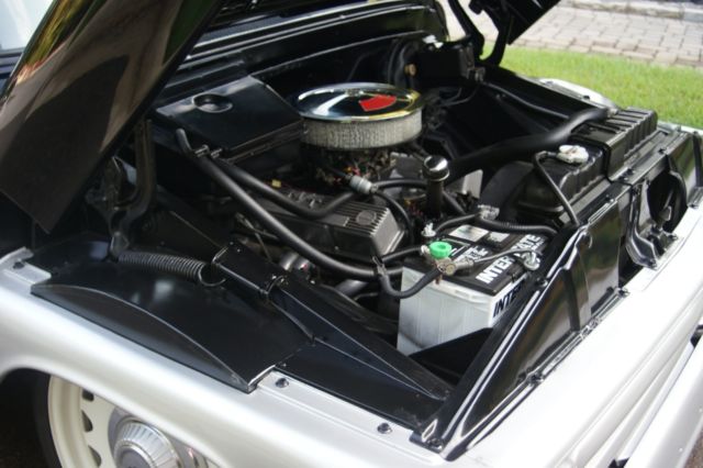 1966 GMC Suburban - photo 11
