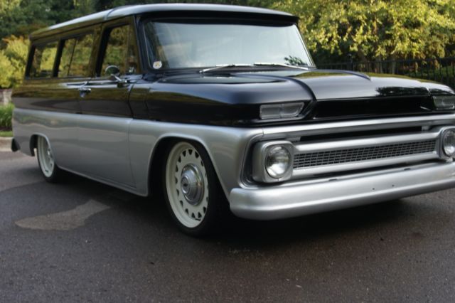 1966 GMC Suburban - photo 4