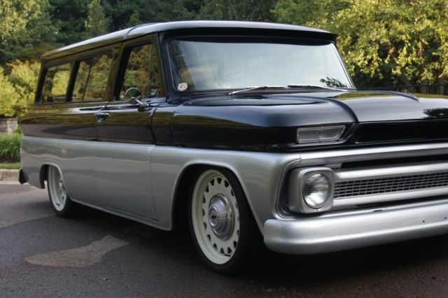 1966 GMC Suburban - photo 5
