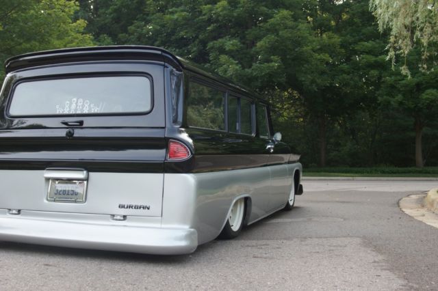 1966 GMC Suburban - photo 9
