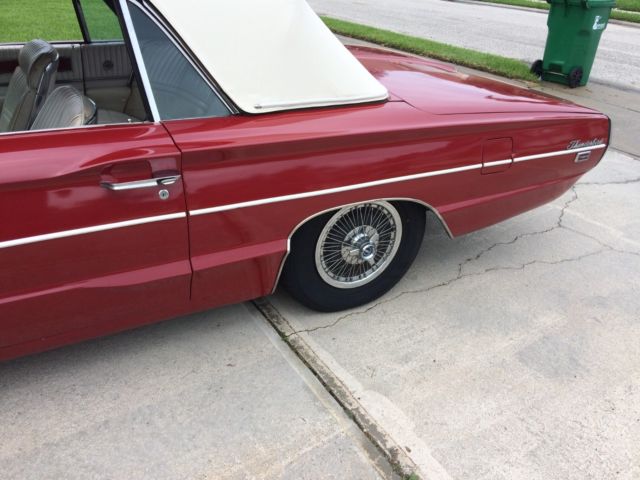 1966 Ford Thunderbird Convertible - photo 11