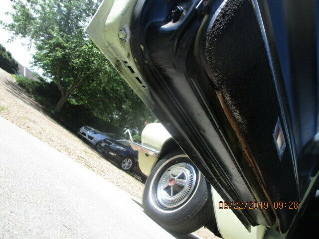 1966 Ford Thunderbird Town Coupe - photo 11