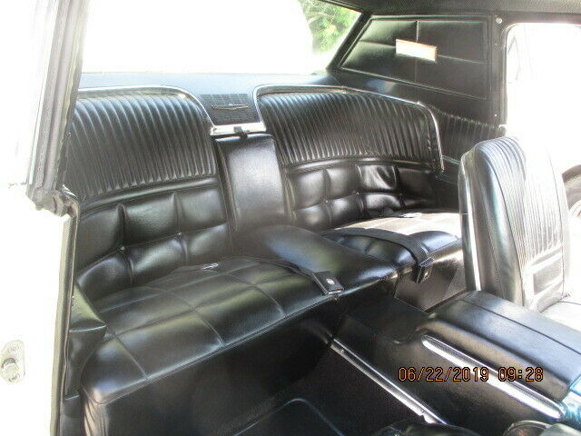 1966 Ford Thunderbird Town Coupe - photo 9