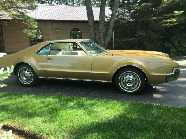 1966 Oldsmobile Toronado - photo 2