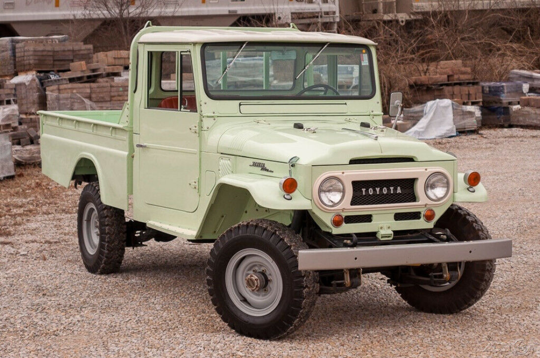 1966 Toyota Land Cruiser FJ45 4x4 Pickup 1966 Toyota Land Cruiser FJ45 4x4 Pickup