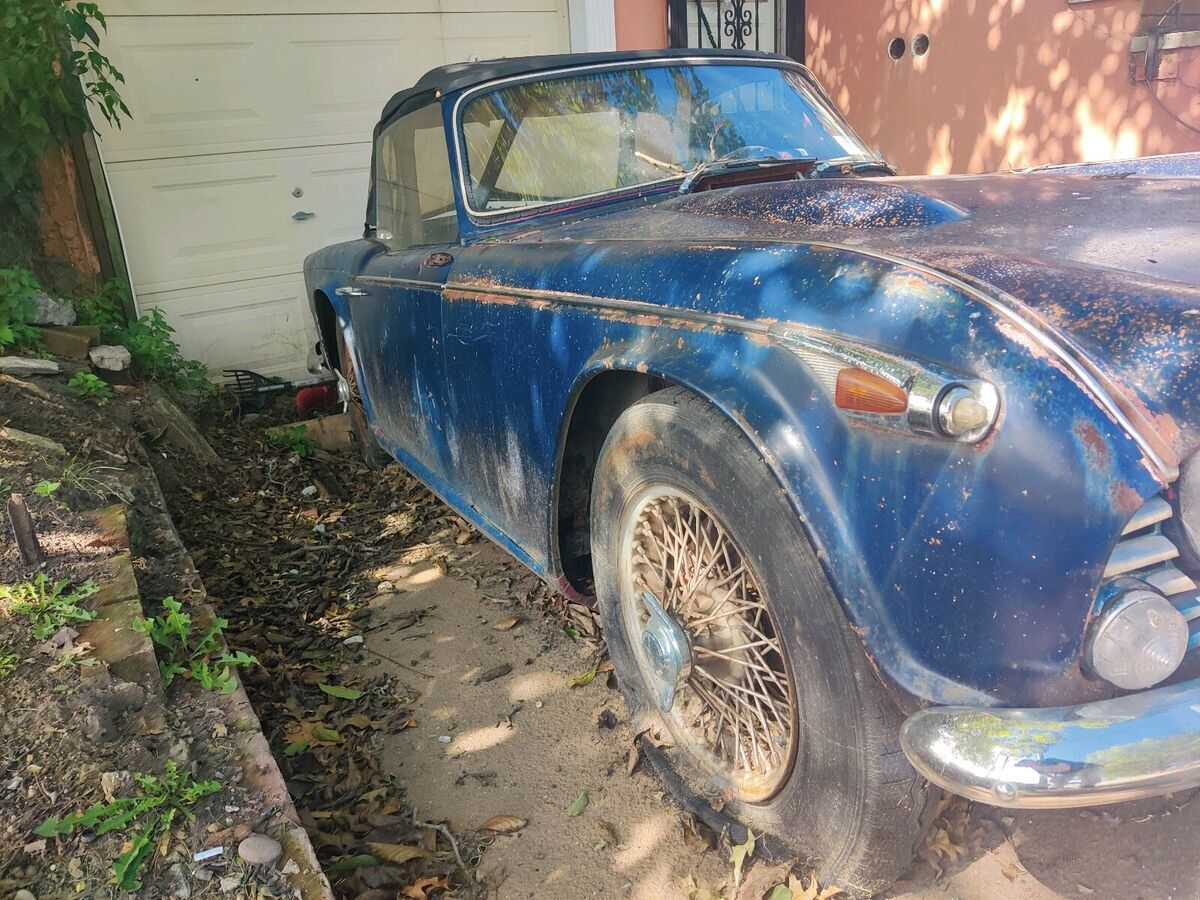 1966 Triumph TR4 blue - photo 4
