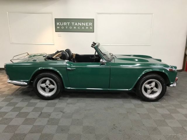 1966 Triumph TR4A IRS 4-SPEED, OVERDRIVE, ALLOYS, LUGGAGE RACK - photo 4