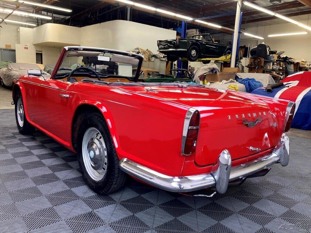 1966 Triumph TR4A 1966 TRIUMPH TR4A. SIGNAL RED WITH BLACK TRIM, TOP, TOP BOOT - photo 10