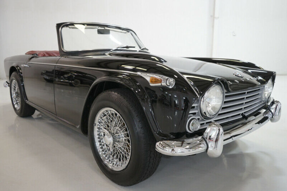 1966 Triumph TR4A Roadster - photo 3