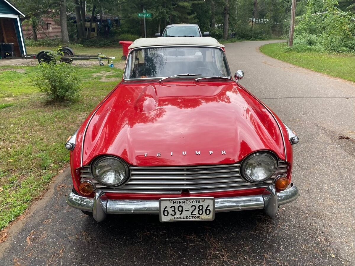1966 Triumph TR4A 1966 TRIUMPH TR4A. SIGNAL RED WITH BLACK TRIM, TOP, TOP BOOT - photo 4