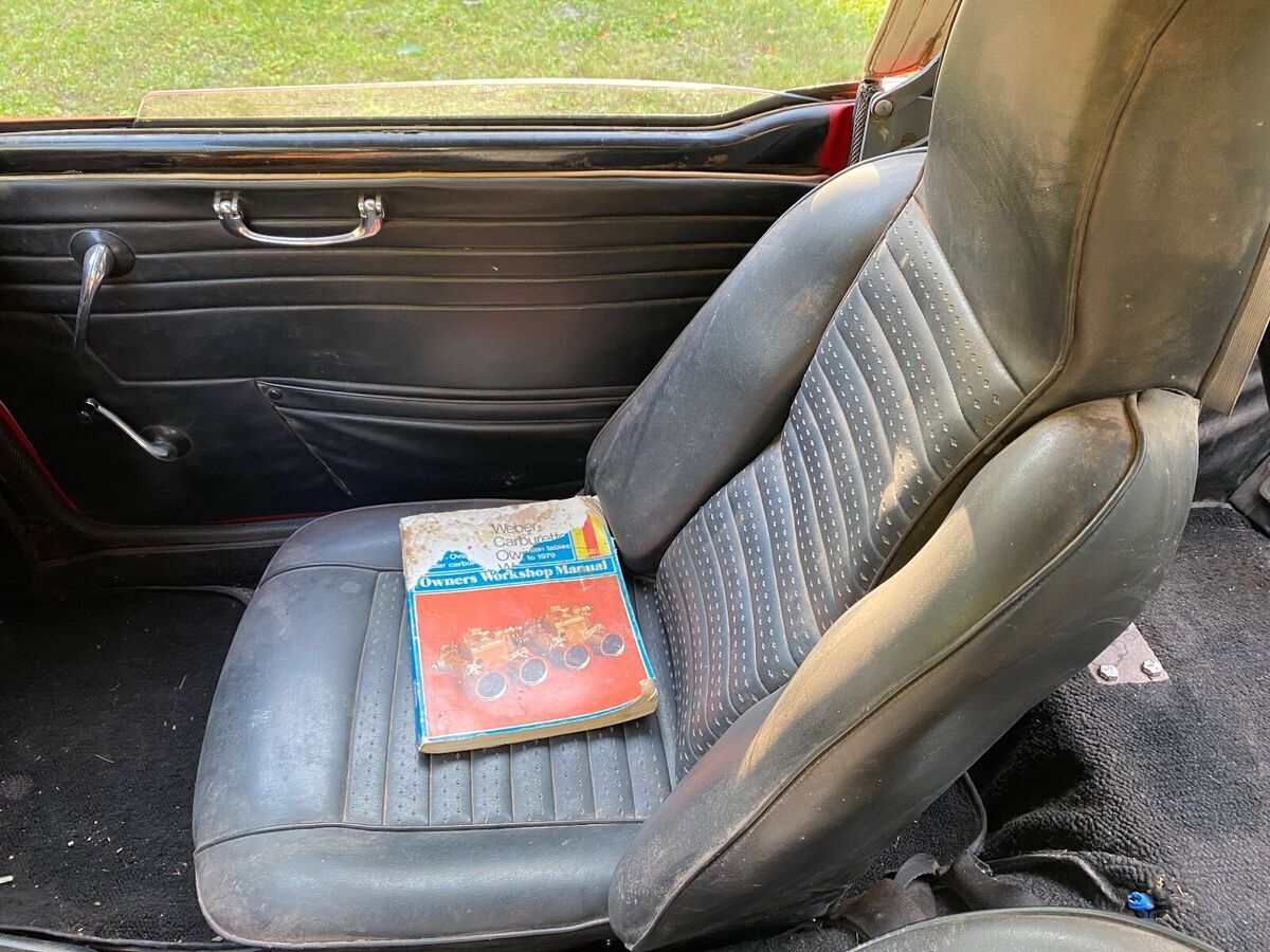 1966 Triumph TR4A 1966 TRIUMPH TR4A. SIGNAL RED WITH BLACK TRIM, TOP, TOP BOOT - photo 8