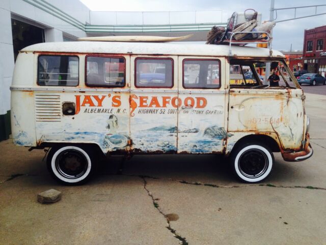 1966 Volkswagen 13 Window Deluxe Jays Seafood Project Bus VW Split Window 1966 Volkswagen Bus/Vanagon