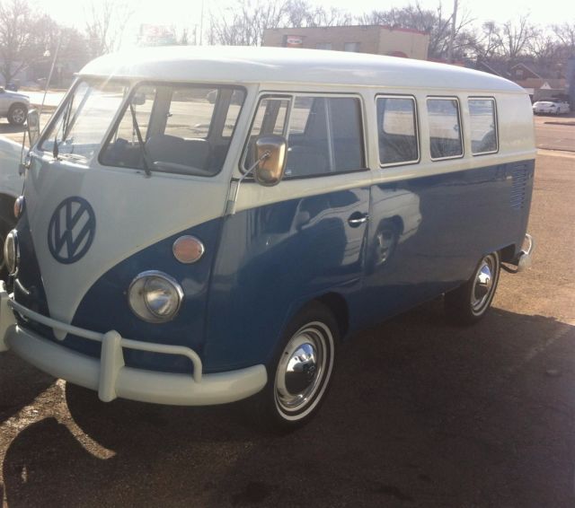 1966 Volkswagen Bus Deluxe 1966 Volkswagen Bus/Vanagon